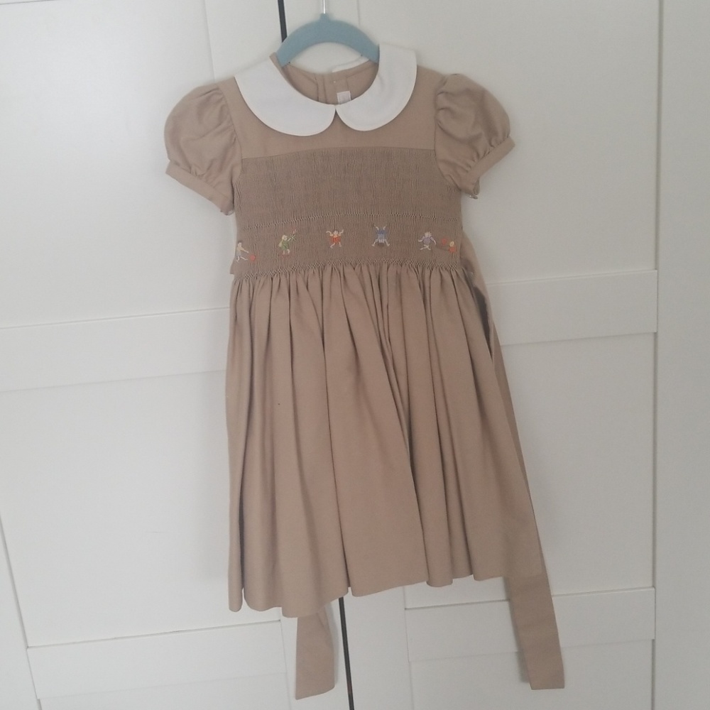 Beautiful smocked  girls dress sz 3